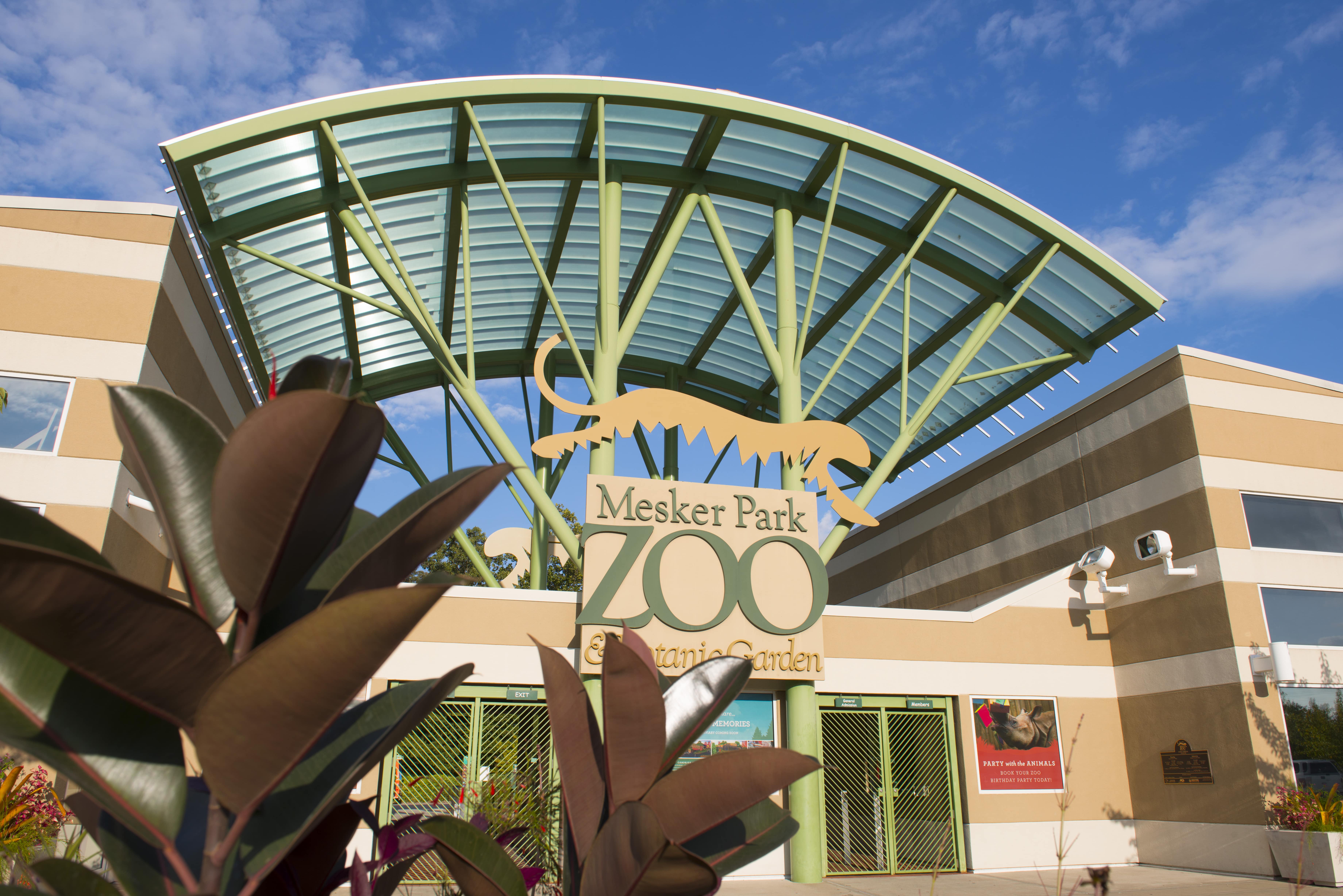 Alex_Morgan_Imaging11 - Mesker Park Zoo - Entrance-min